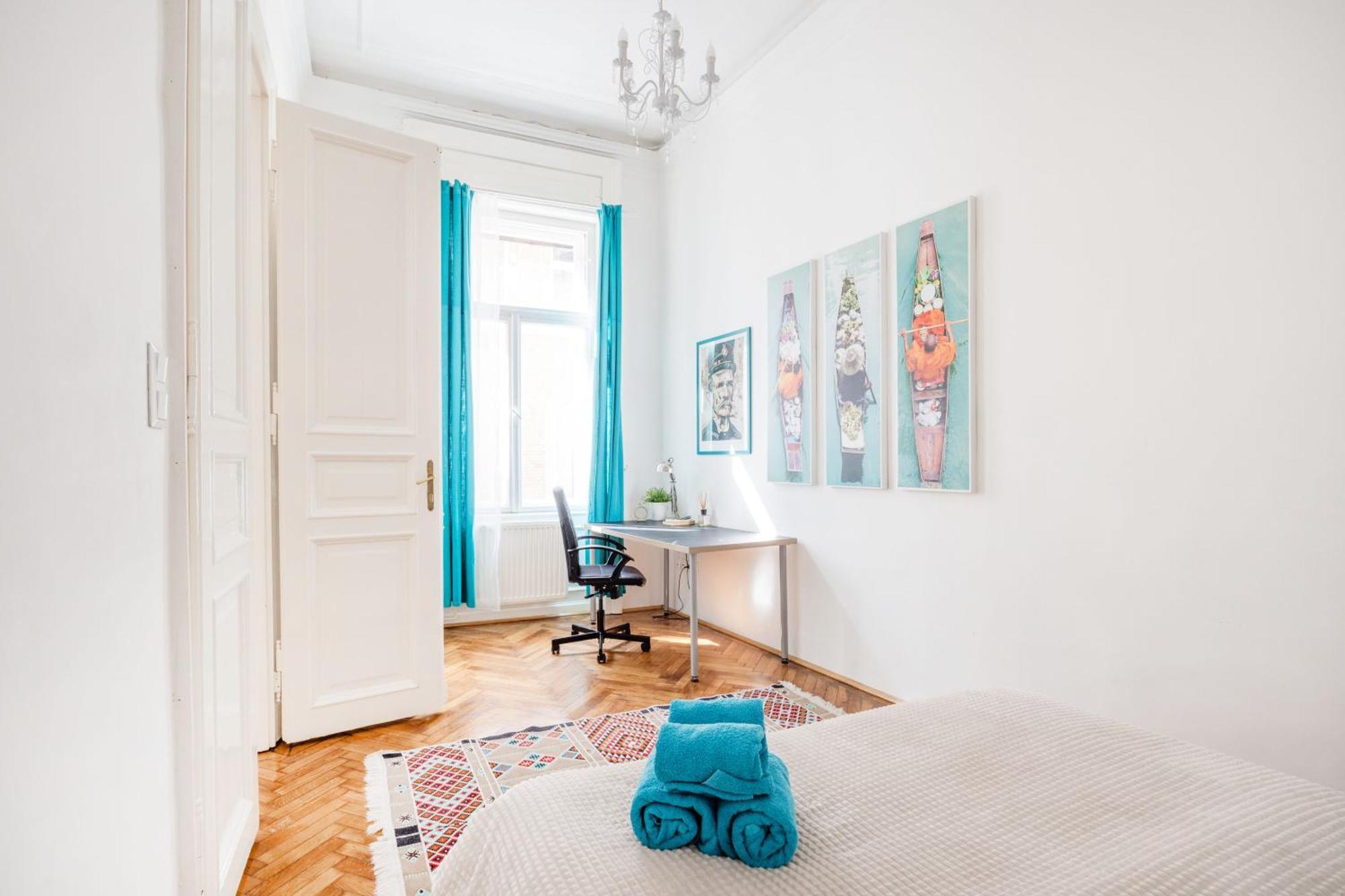 Wellness Retreat With Sauna & Jacuzzi - 1 Min To Opera Budapest Luaran gambar