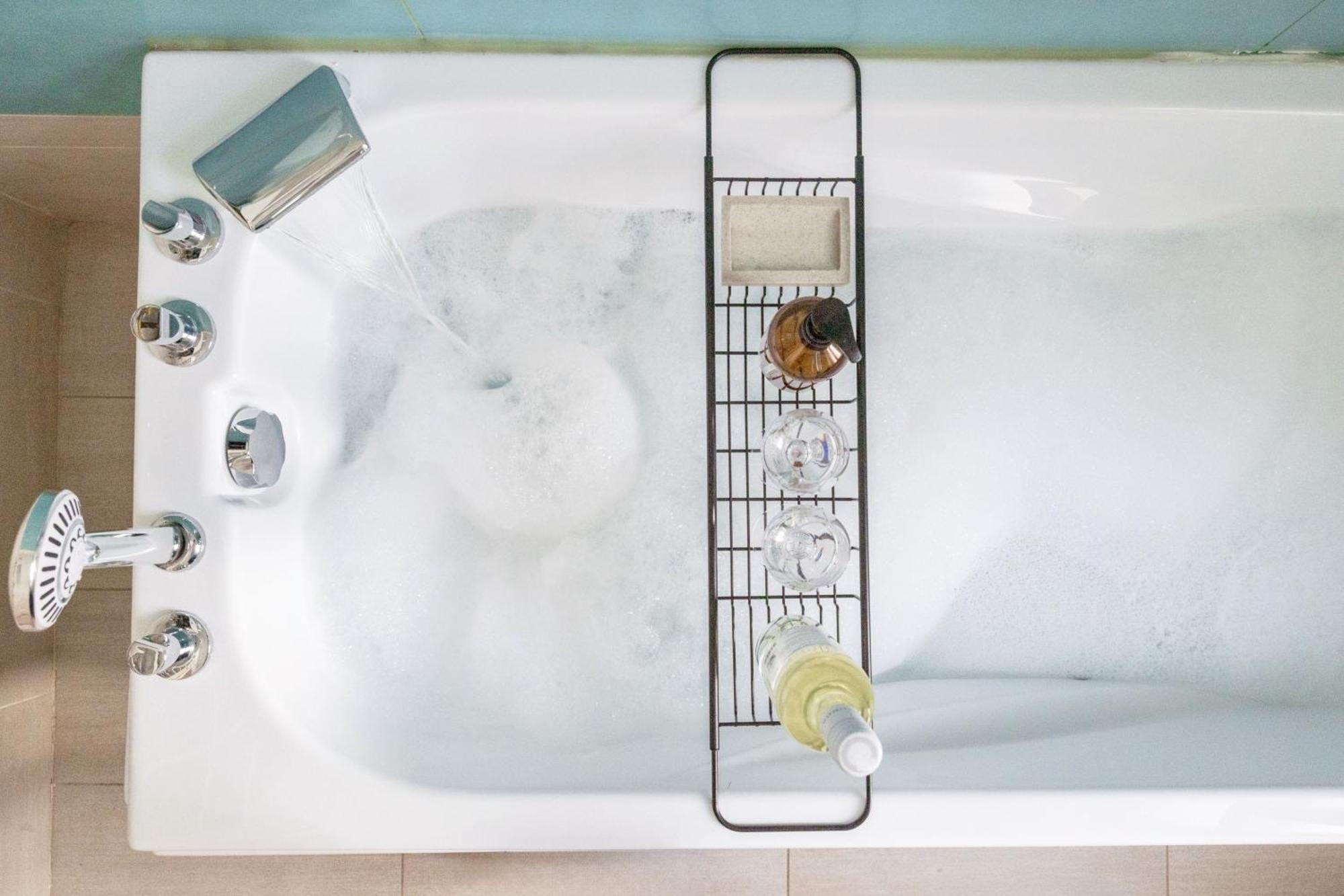 Wellness Retreat With Sauna & Jacuzzi - 1 Min To Opera Budapest Luaran gambar