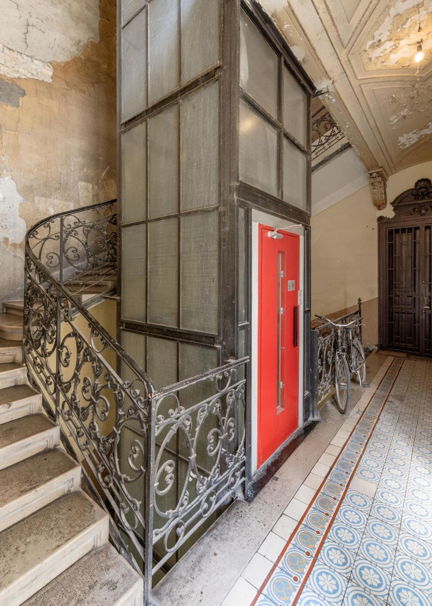 Wellness Retreat With Sauna & Jacuzzi - 1 Min To Opera Budapest Luaran gambar